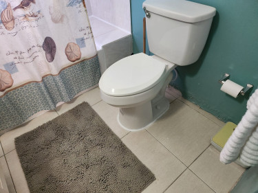 2 Bedroom House With Large Land Space