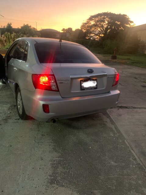 Subaru Anesis 2011