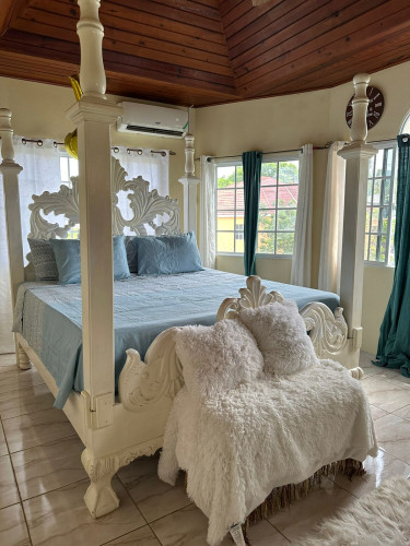 3 Bedroom  Houses Santa Cruz 