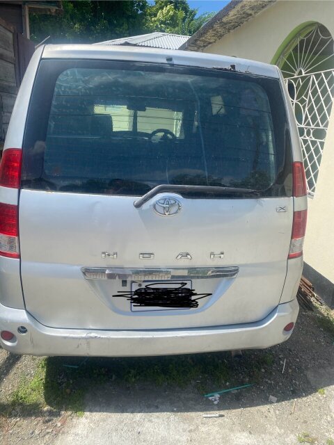 2006 Toyota Noah