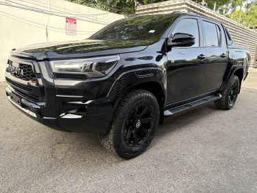 2023 Toyota Hilux 