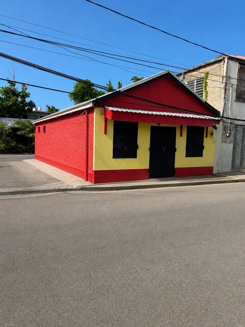 FALMOUTH 1000 SQFT BUILDING SPACE $270,000