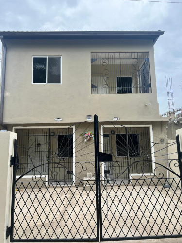 2 Bedroom Apartment Apartments Mangerine Drive, Spanish Town