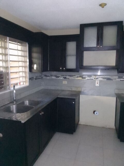 2 Bedroom Apartments Constant Spring Road Area