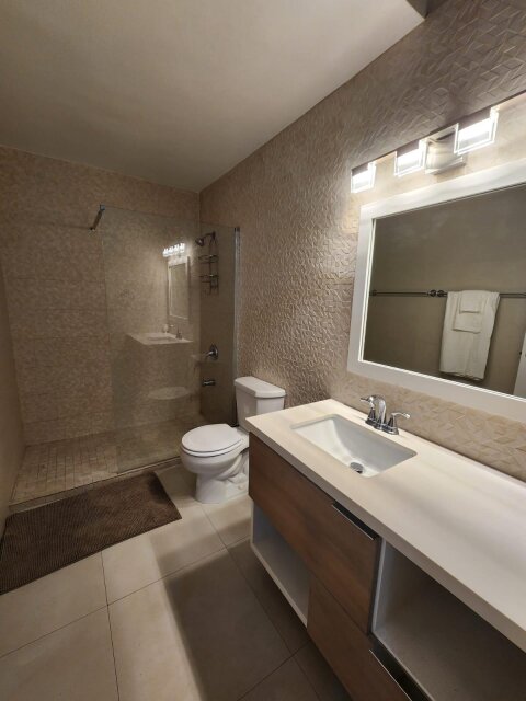 Charming 2 Bedrooms Townhouse in Hopefield Manor
