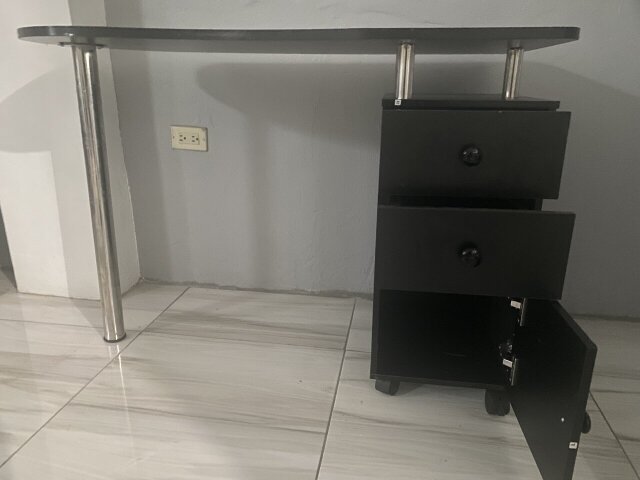 Salon Chair Nail Station Lash Bed