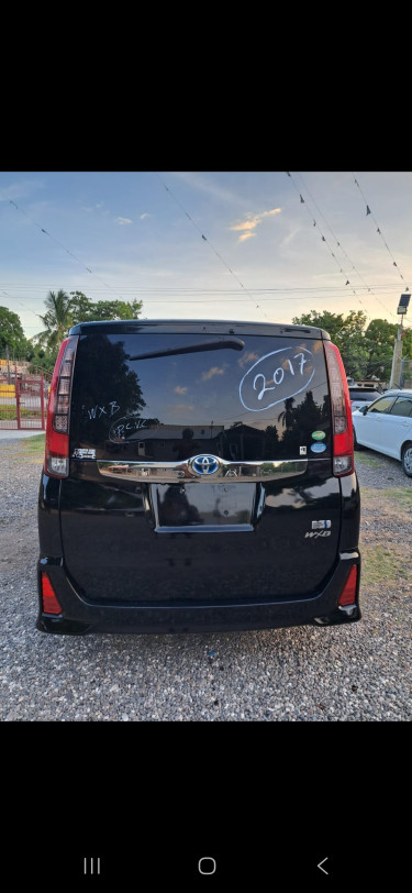 2017 Toyota Noah 