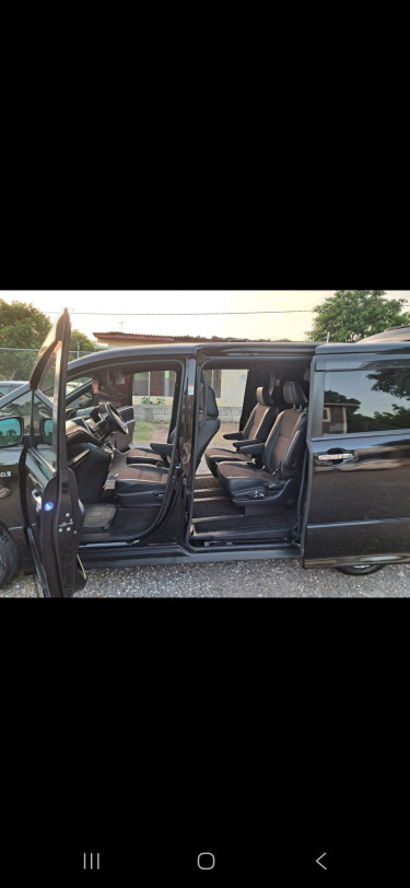 2017 Toyota Noah 