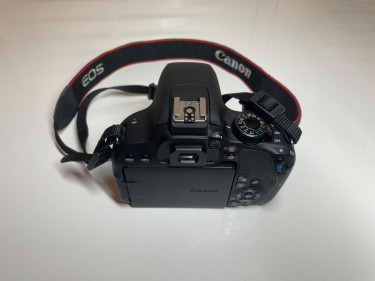 Canon T7i DSLR Bundle + 3 Lenses - MINT