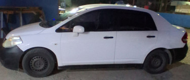 2010 Nissan Tiida 