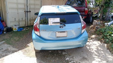 Toyota Aqua Hybrid 2017