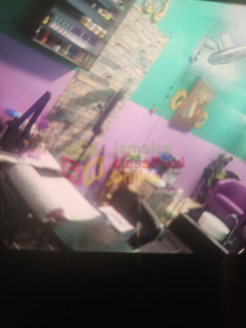 Nails Shops & Booths Molynes Road
