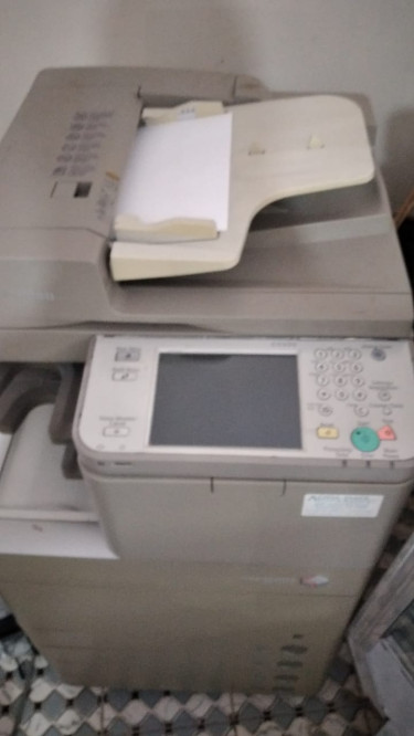 Canon Image Runner C5235 Commercial Printer W 8 To