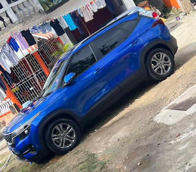 Kia Seltos SOLID BLUE