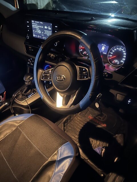 Kia Seltos SOLID BLUE