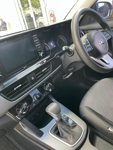 Kia Seltos SOLID BLUE