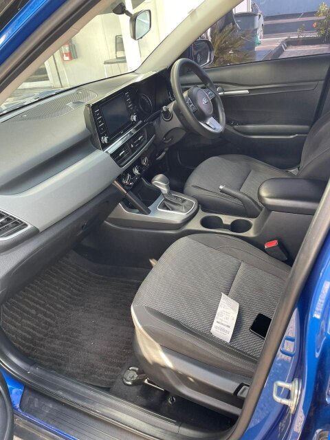 Kia Seltos SOLID BLUE