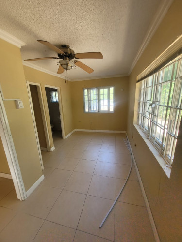Contemporary 3-Bedroom Townhouse