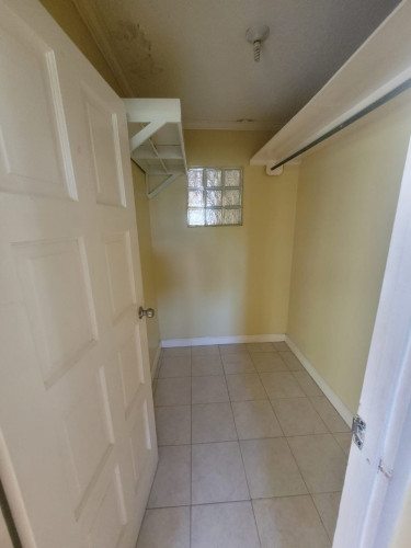 Contemporary 3-Bedroom Townhouse