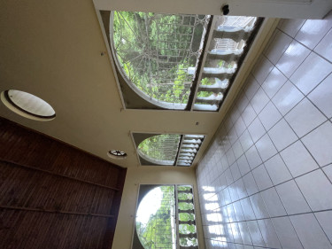 6 Bed, 6 Bath House