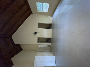 6 Bed, 6 Bath House