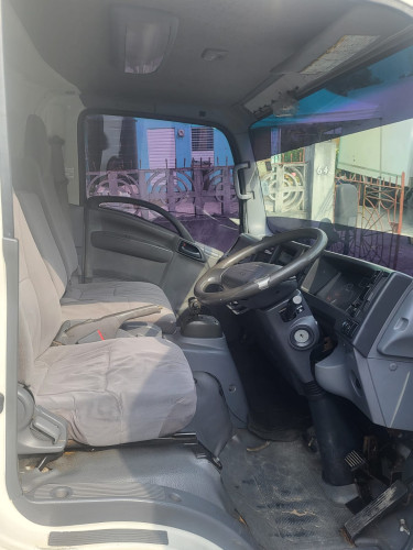 2012 ISUZU ELF. 5ton