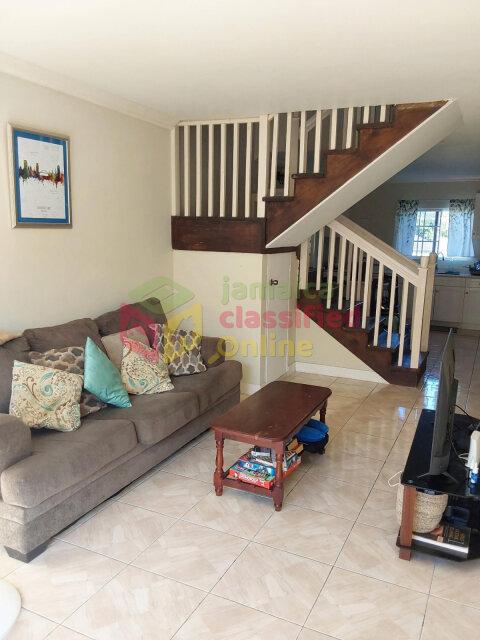 Charming 3 Bedrooms In Reading Manor For $1600
