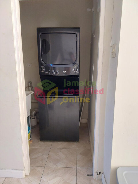 Charming 3 Bedrooms In Reading Manor For $1600