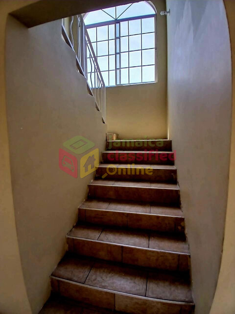 Charming 3 Bedrooms In Reading Manor For $1600