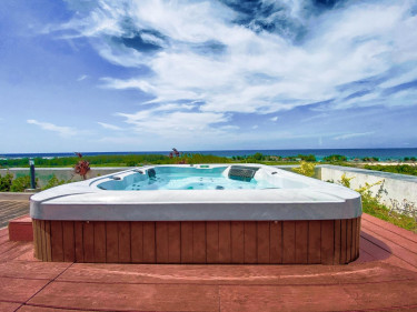 IRONSHORE FURNISHED 1 BED 1 BATH USD$290,000
