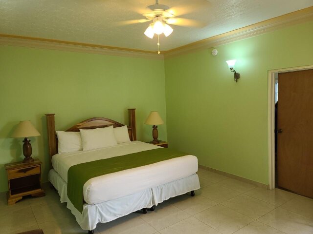 Hotel/Resort For Sale| Runaway Bay