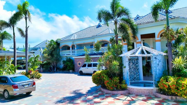 Hotel/Resort For Sale| Runaway Bay