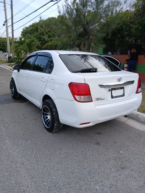 2015 Toyota Axio