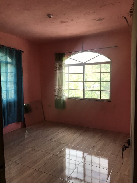 Spacious 1 Bedroom Apartment in Peaceful Salem
