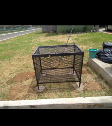 Outdoor Garbage Bins 