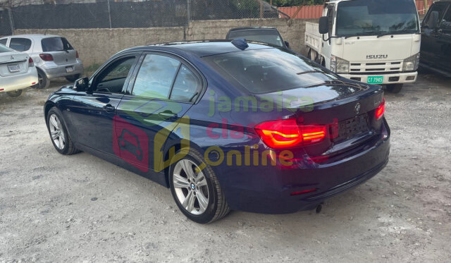 2016 BMW 318I