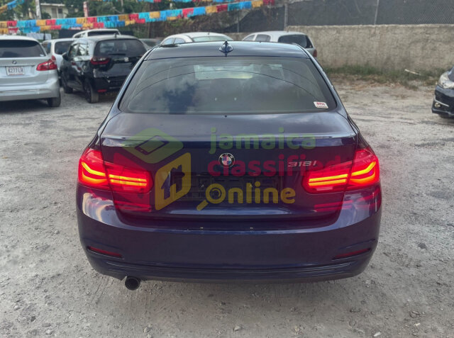 2016 BMW 318I