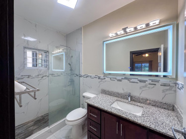 Stunning 2 Bedrooms Apartment in Kingston 6