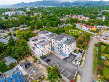 Stunning 2 Bedrooms Apartment in Kingston 6