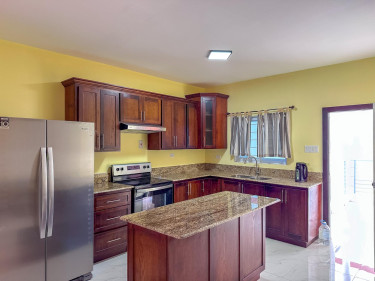 Stunning 2 Bedrooms Apartment in Kingston 6