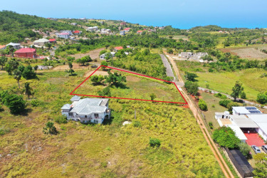 .75acres Flat Well Drained Land Near Lover's Leap!