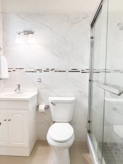 Luxury 2 Bedrooms with Patio & Pool in Kingston Apartments Barbican
