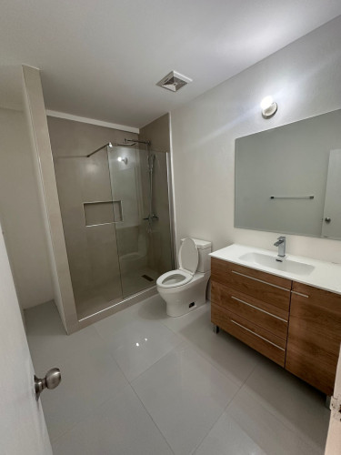 2 Bedroom 2 Bathroom Apartment