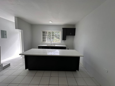 2 Bedroom 2 Bathroom Apartment