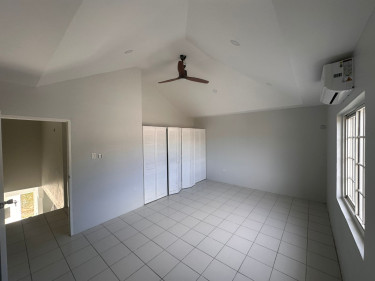 2 Bedroom 2 Bathroom Apartment