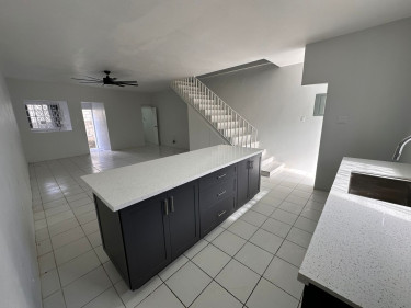 2 Bedroom 2 Bathroom Apartment