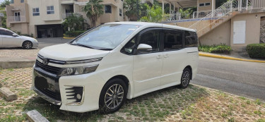 2016 Toyota Voxy
