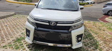 2016 Toyota Voxy