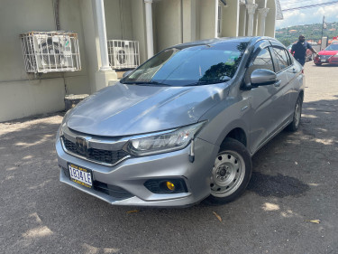 2018 Honda Grace Cars Half Way Tree 