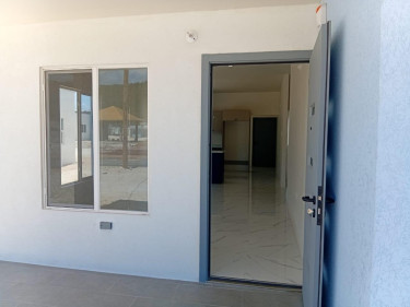 Move-In Ready 2 Bedrooms in Coral Springs
